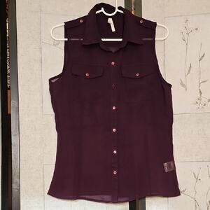 Truth Purple Sleeveless Fitted Button Down Shirt with Notched Collar